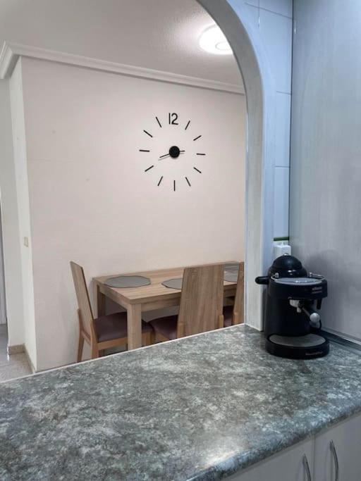 Flamenco Chill Apartment Торрев'єха Екстер'єр фото